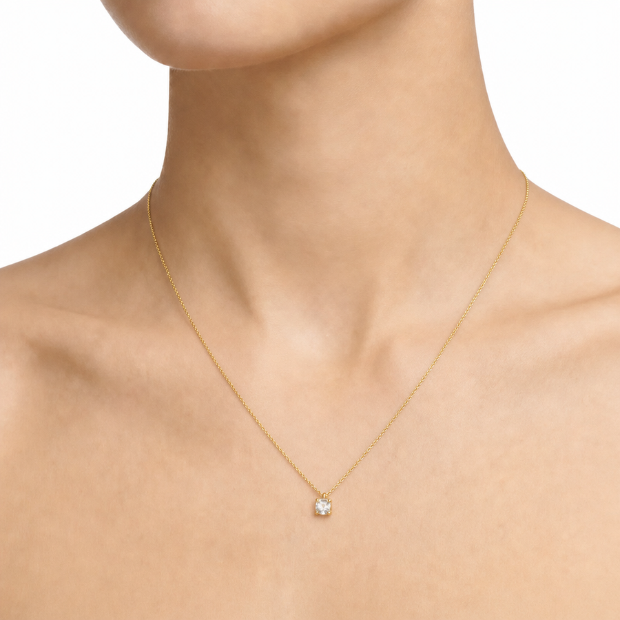 Woman Promessa Damore Diamonds 18K Necklace