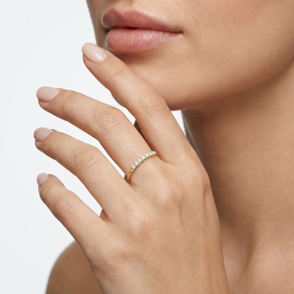 Woman B-Classic Engagement 18K Ring