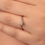 Woman Promessa Damore Engagement 18K Ring