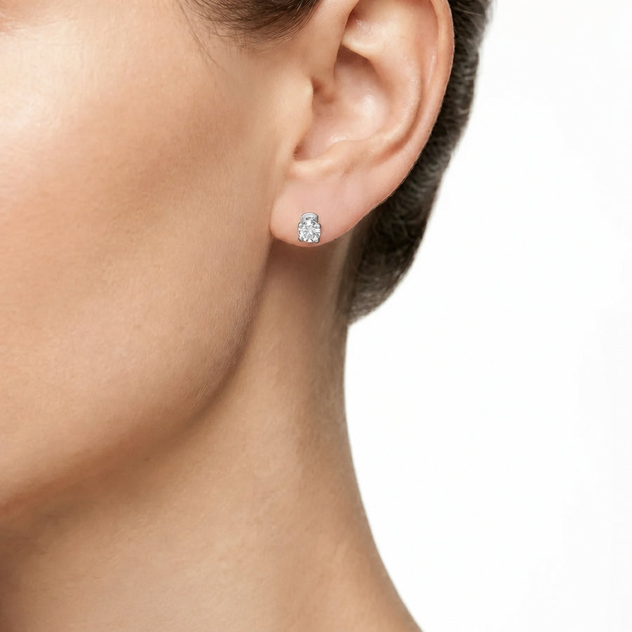 Woman Promessa Damore Diamonds 18K Earrings