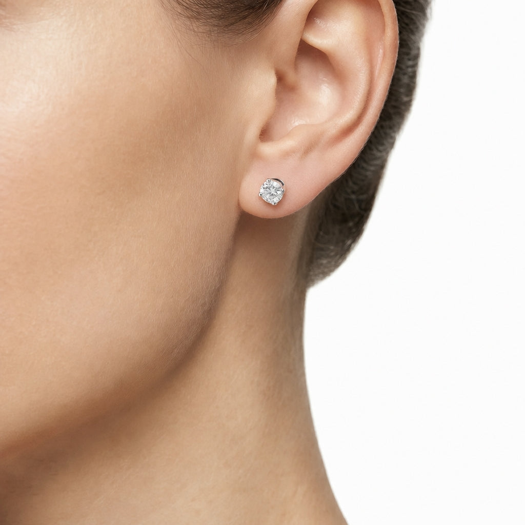 Woman Promessa Damore Diamonds 18K Earrings