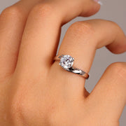 Woman Promessa Damore Diamonds 18K Ring