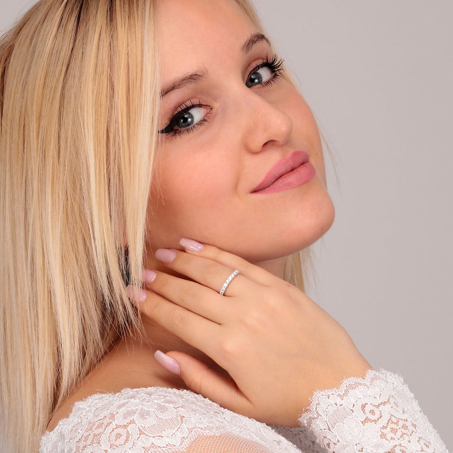 Woman Infinity Diamonds 18K Ring
