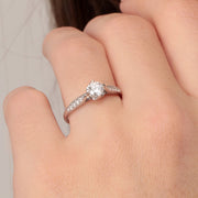 Woman Promessa Damore Diamonds 18K Ring