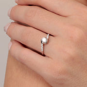 Woman Promessa Damore Diamonds 18K Ring