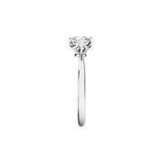 Woman Promessa Damore Diamonds 18K Ring