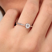 Woman Promessa Damore Diamonds 18K Ring