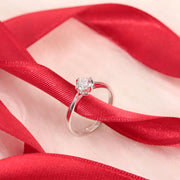 Woman Promessa Damore Diamonds 18K Ring