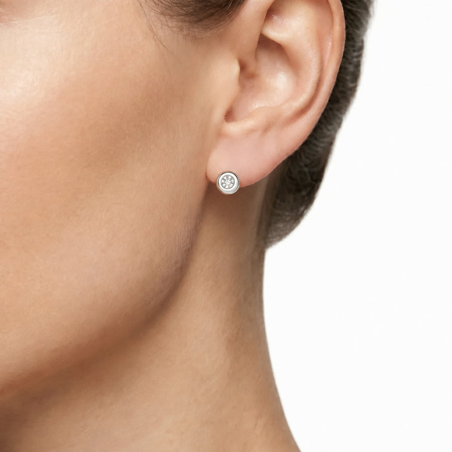 Woman Promessa Damore Diamonds 18K Earrings