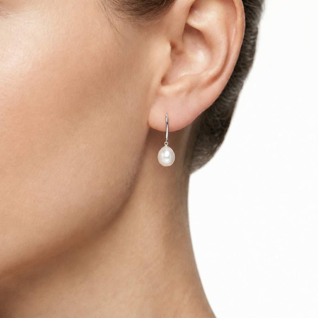 Woman B-Classic Gold Pearls 18K Earrings