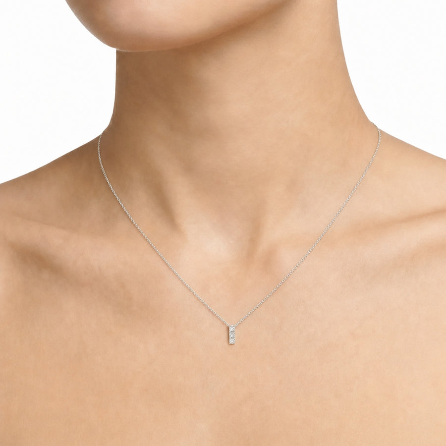 Woman Infinity Diamonds 18K Necklace