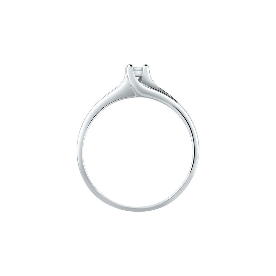 Woman Petite Etoile Engagement 9K Ring