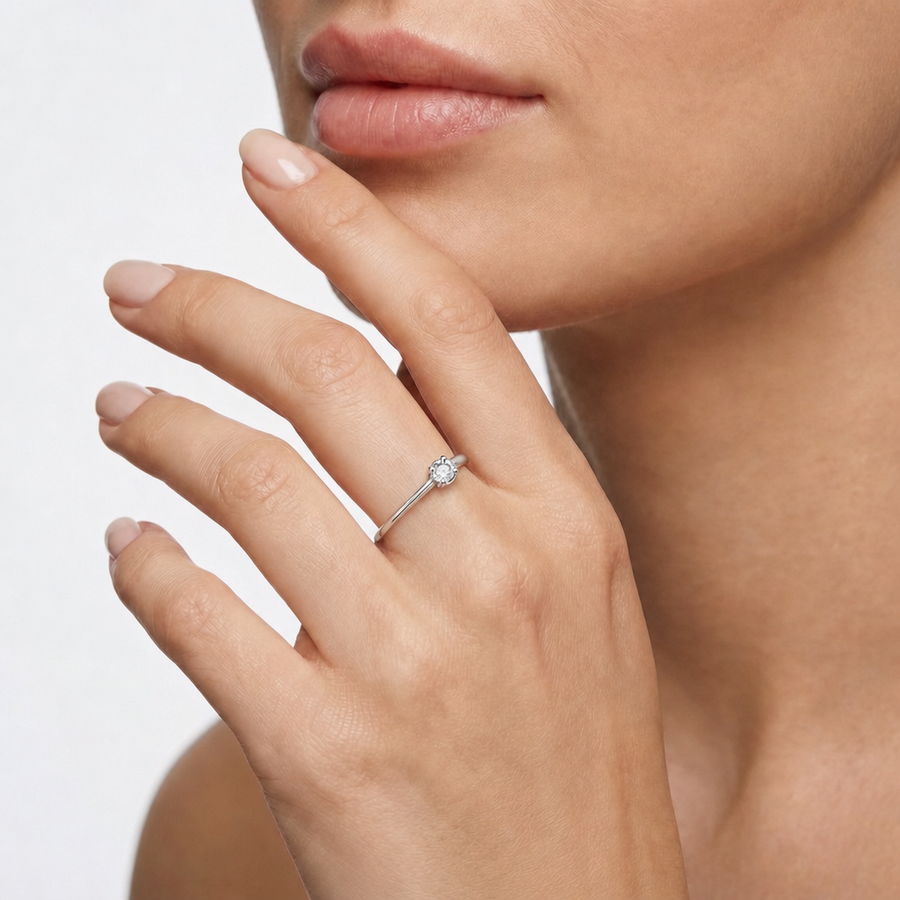 Woman Petite Etoile Diamonds 9K Ring