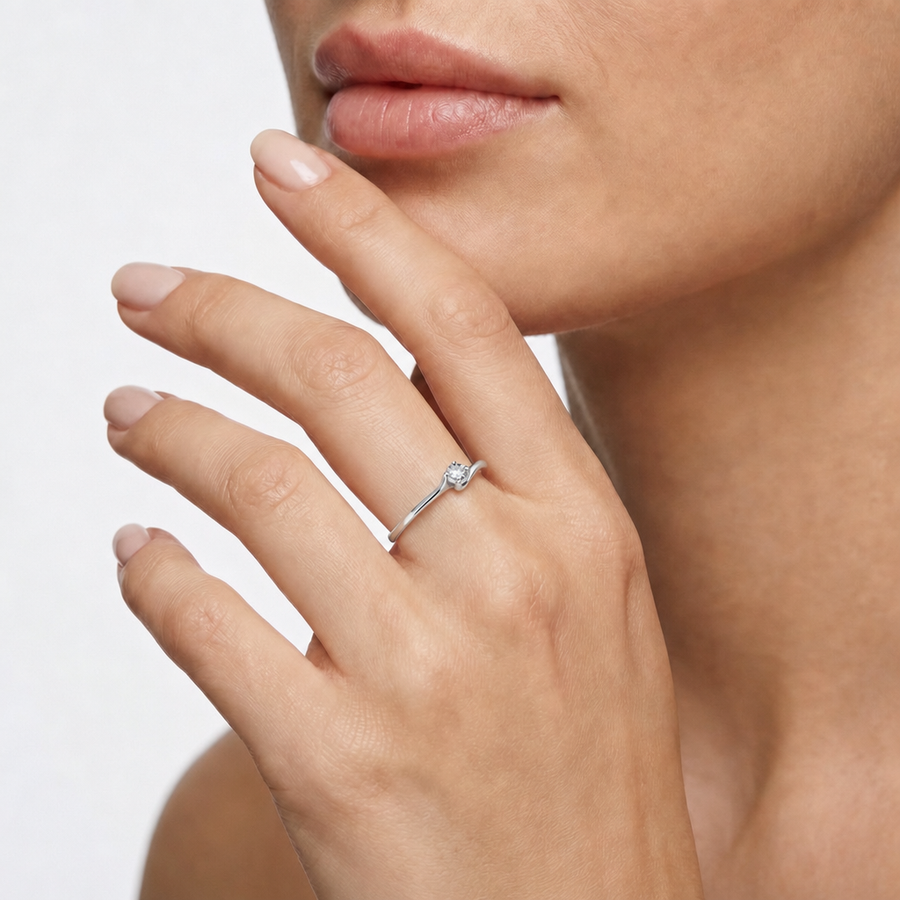 Woman Petite Etoile Diamonds 9K Ring
