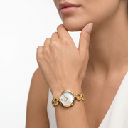 D'Amante Sinuous Women's Watch – White Dial, 39×30 mm – view 2