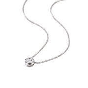 Woman Promessa Damore Diamonds 9K Necklace