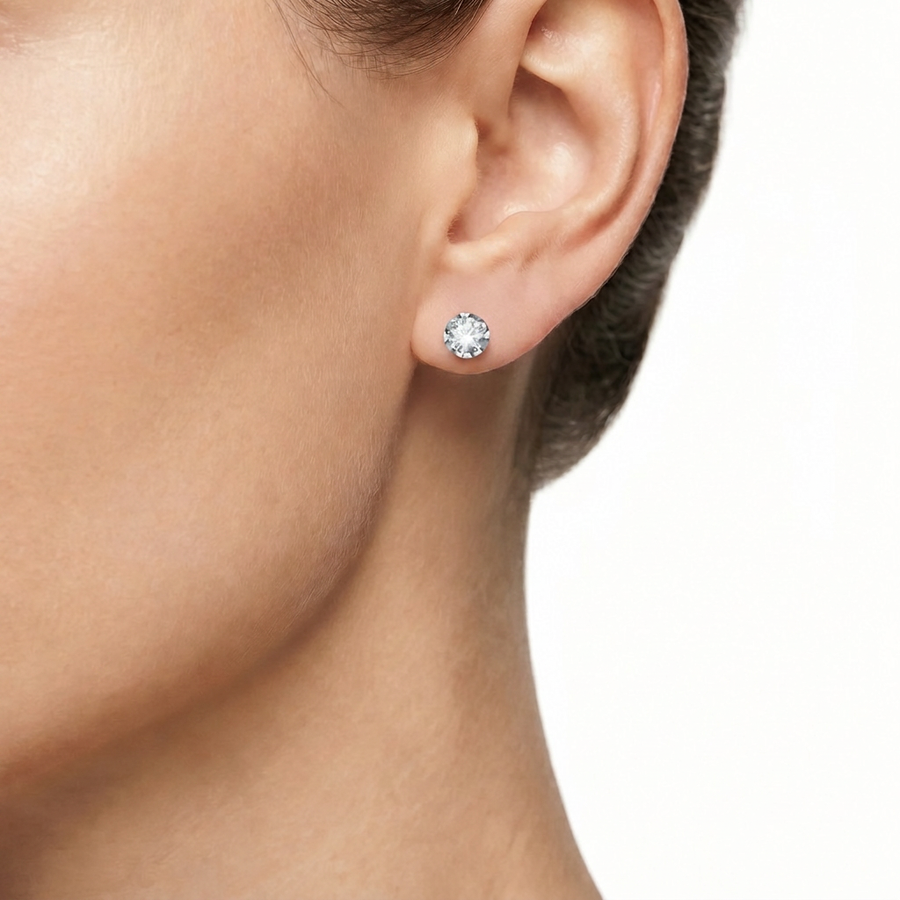 Woman Promessa Damore Diamonds 18K Earrings